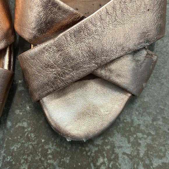 Marc by Marc Jacobs Women's rose gold Sandals - Picture 2 of 8